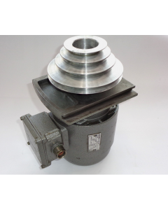 Schnelläufermotor mit Riemenscheibe für Deckel Fräsmaschine (gebraucht)