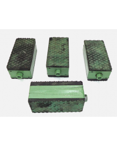 4 Maschinenfüße Keilschuhe gebraucht 145x75mm H60mm grün Fräsmaschine Nr.3